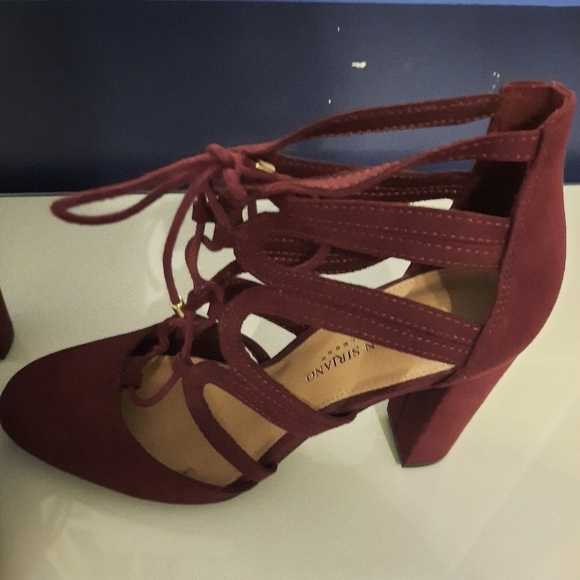 Christian Siriano Women's Dress  Heels - Picture 2 of 3